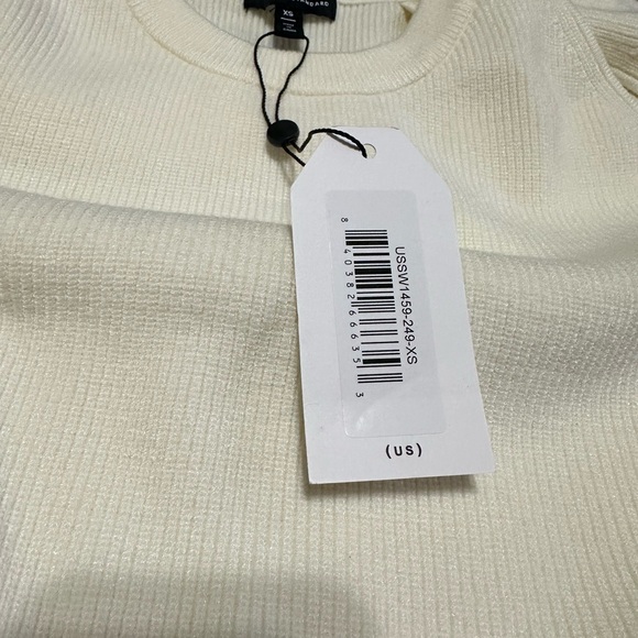 Universal Standard Keyhole Sweater XS in Tusk - Picture 3 of 6